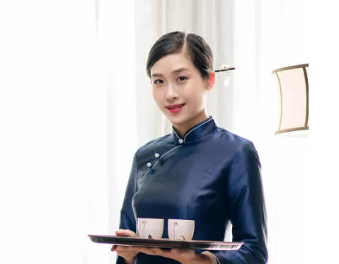 这个天下，，，，，正在悄悄奖励那些敬业的人